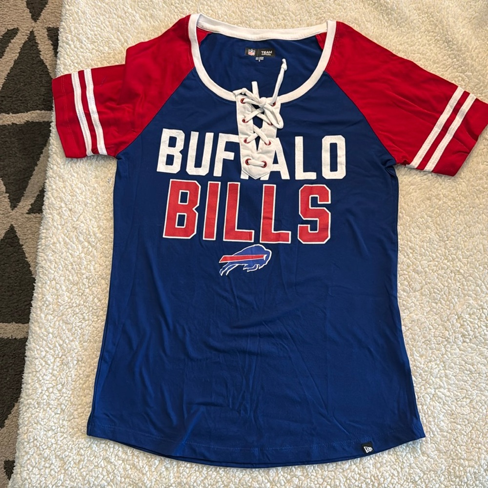 New w/o tags - women’s buffalo bills shirt